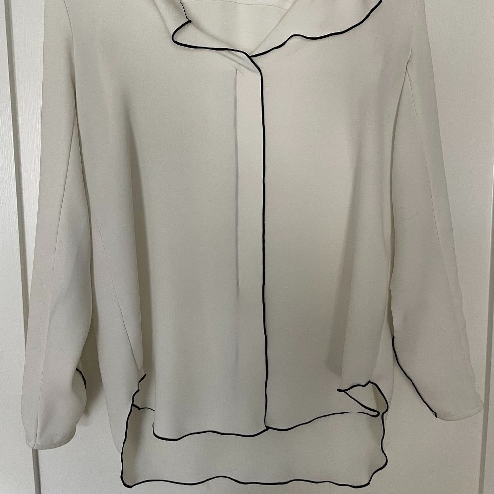 Babaton Aritzia Rena Shirt White with Black Trim S